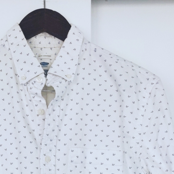 (3/$25) White Floral Button Down - Picture 1 of 2
